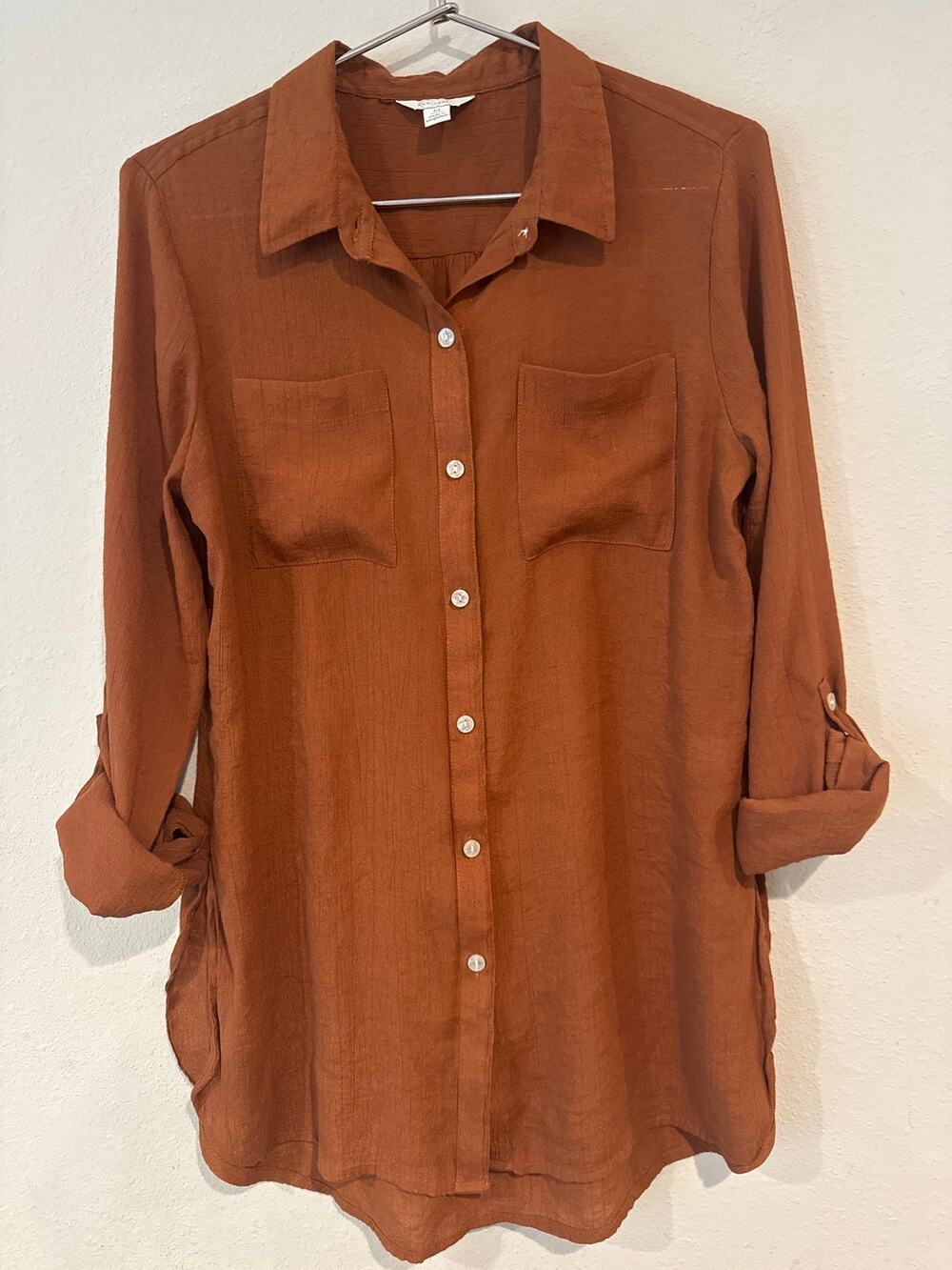EST. 1946 Women’s M Rust Orange Button Down Tunic Blouse Roll Tab Sleeve